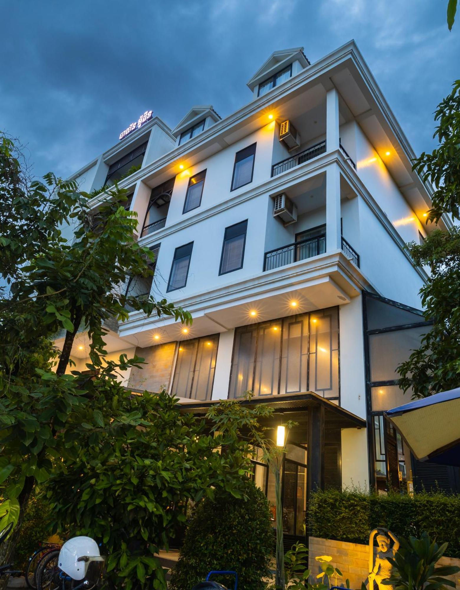 Bayon Modern Residence Siem Reap Esterno foto